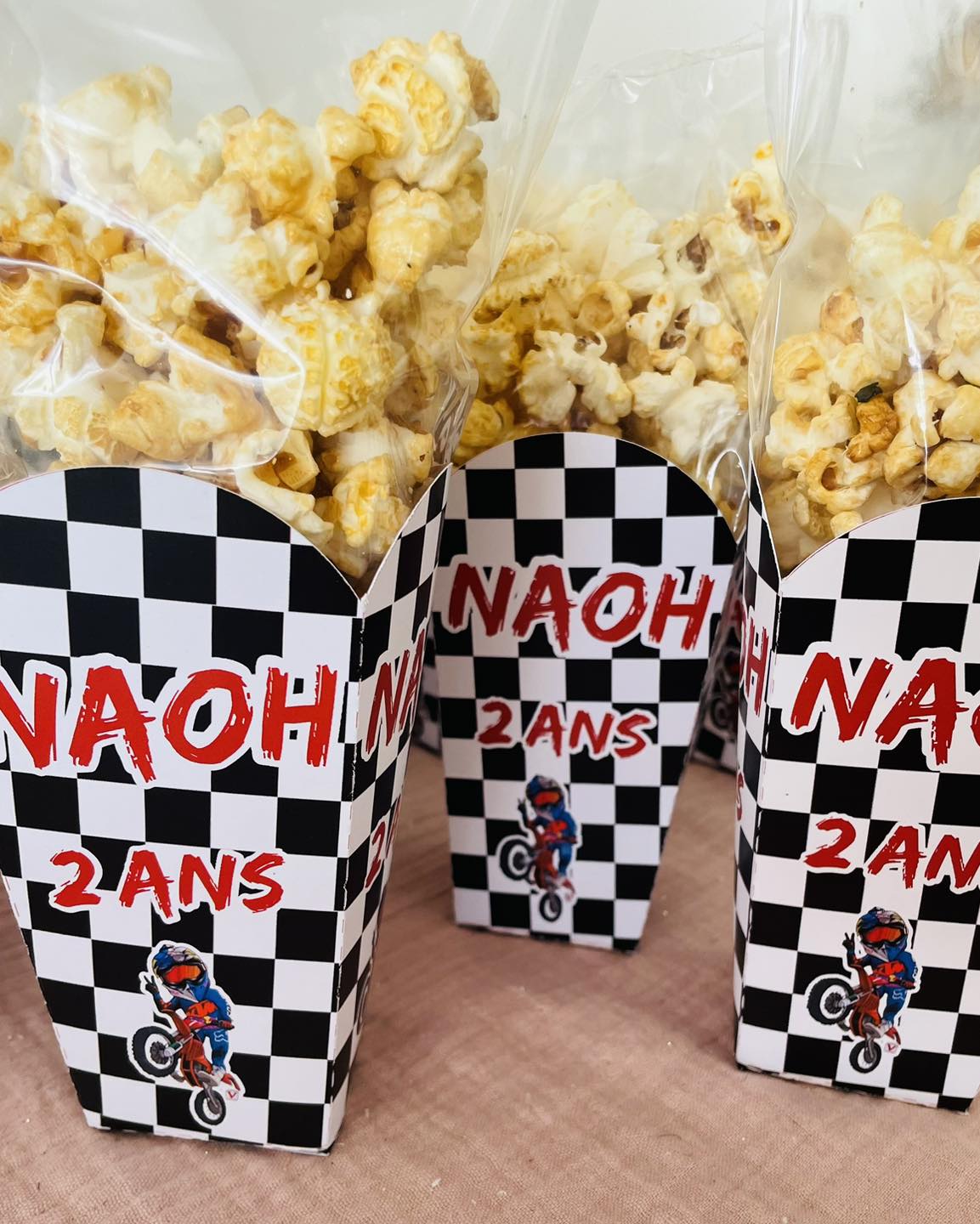 Boîte à pop corn vide